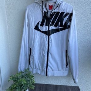 Used Nike Insulated Windbreaker L